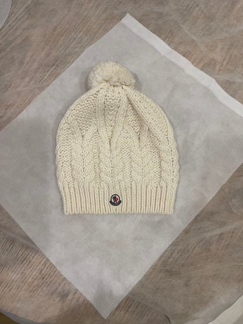 MONCLER アイボリー ケーブル編み ニット帽