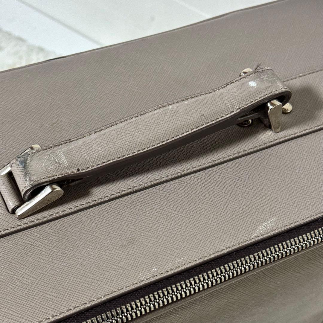 PRADA プラダ　トライアングルロゴ　キャリーケース　サフィアーノ　グレージュ