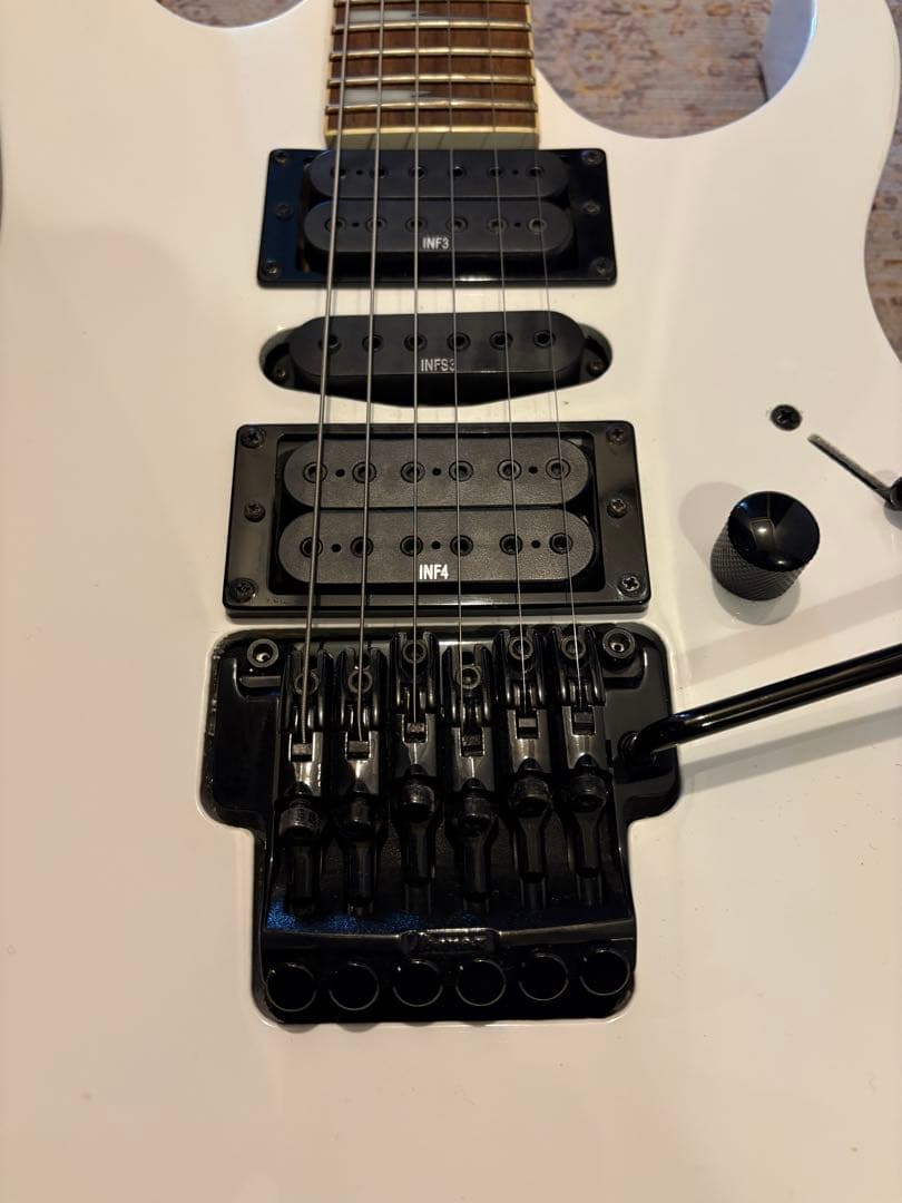 アイバニーズ エレキギター ホワイト 24フレット