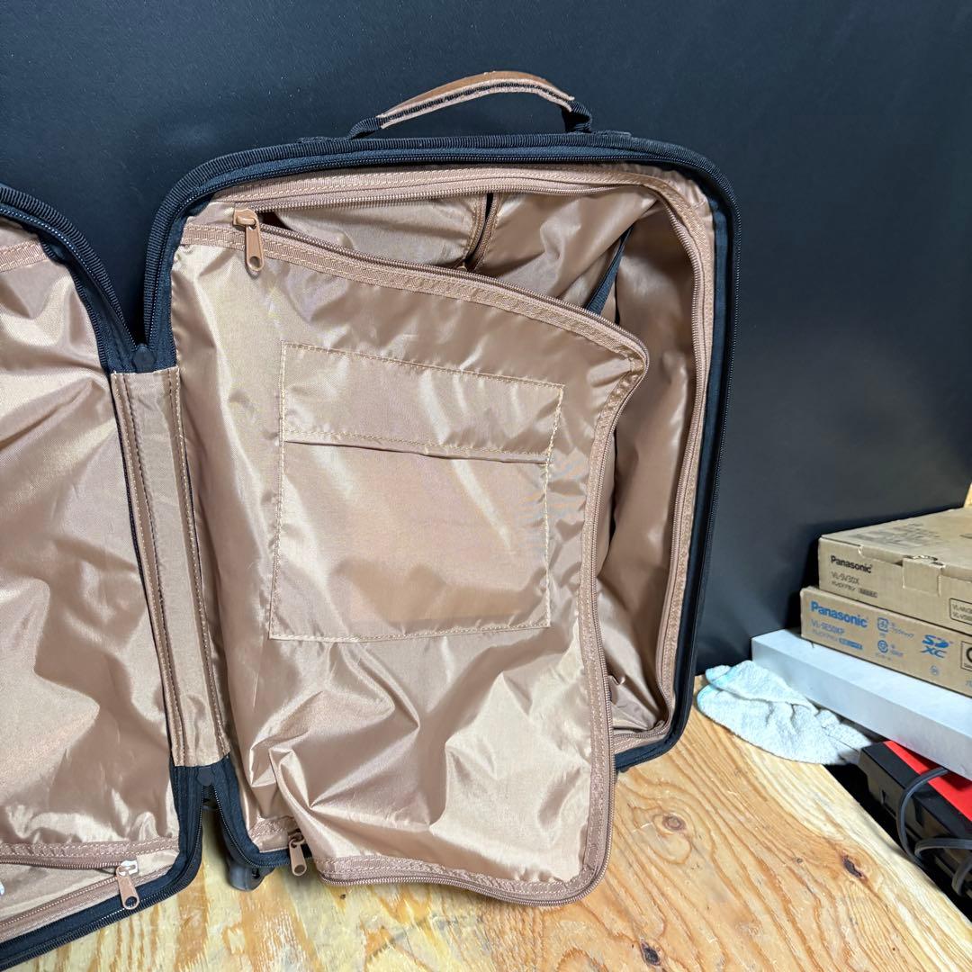 eastpak FEK73F-59P キャリーバック　未使用