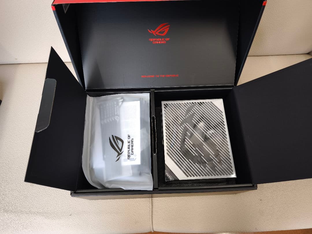 【新品！】ASUS ROG Thor 1000W Titanium III
