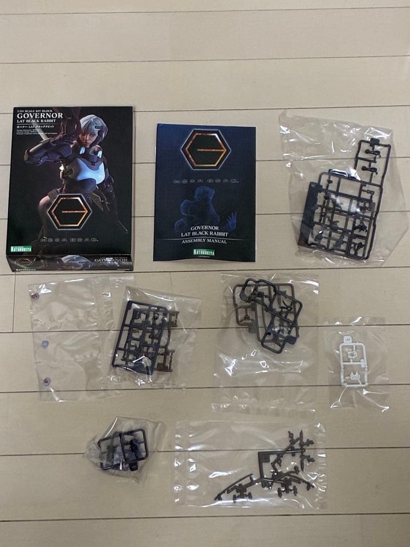 ヘキサギア ウィアード・テイルズ 完成品 ＋ガバナーLATブラックラビット未組立