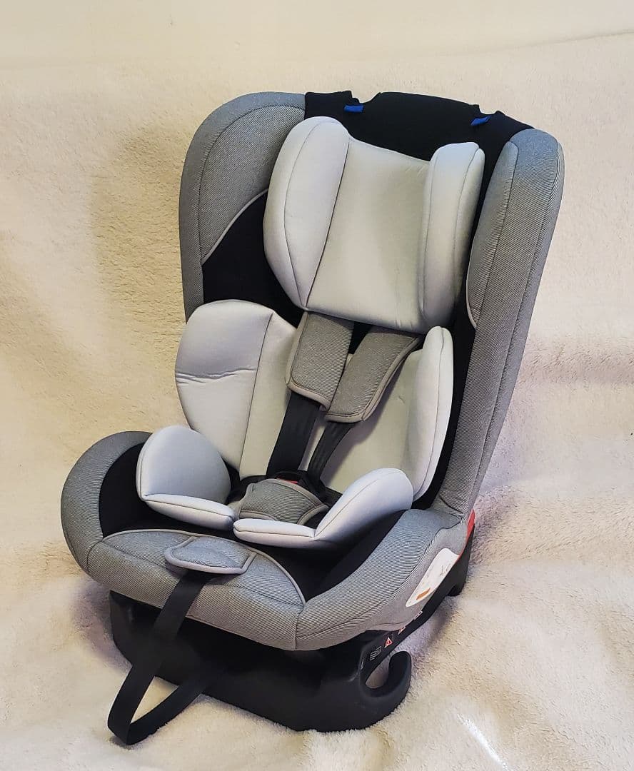 ニ*モ様 【新品同様】チャイルドシート アイリスプラザ シートベルト固定 新生児