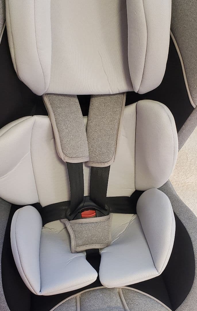 ニ*モ様 【新品同様】チャイルドシート アイリスプラザ シートベルト固定 新生児