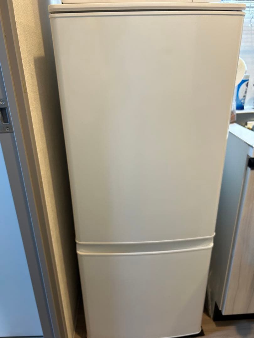 バード　三菱ノンフロン冷凍冷蔵庫 3段棚付き