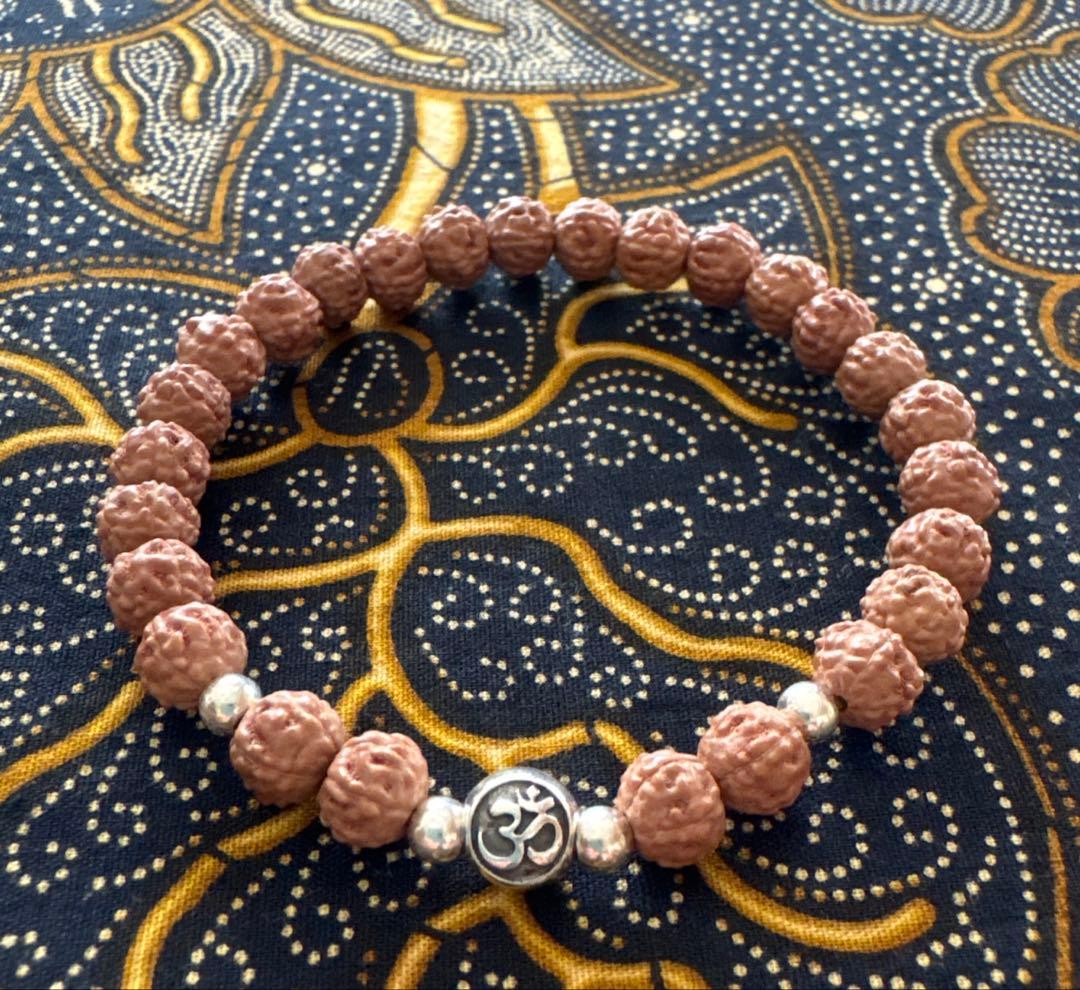 ✰︎‪ 琥珀 ✰ ✰︎　　ルドラクシャブレスレット　トップॐ