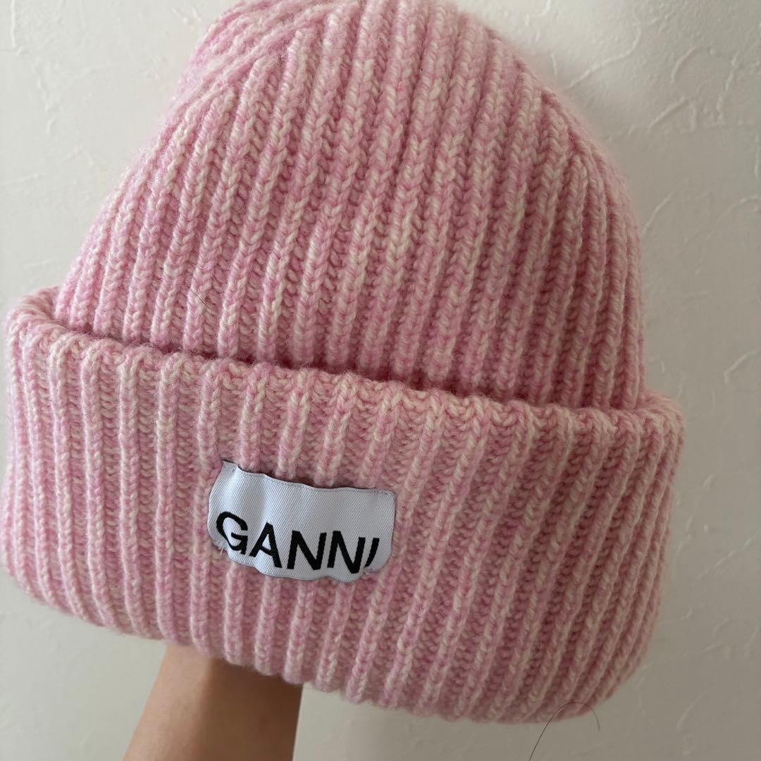 【GANNI】ピンク ニット帽 分厚め