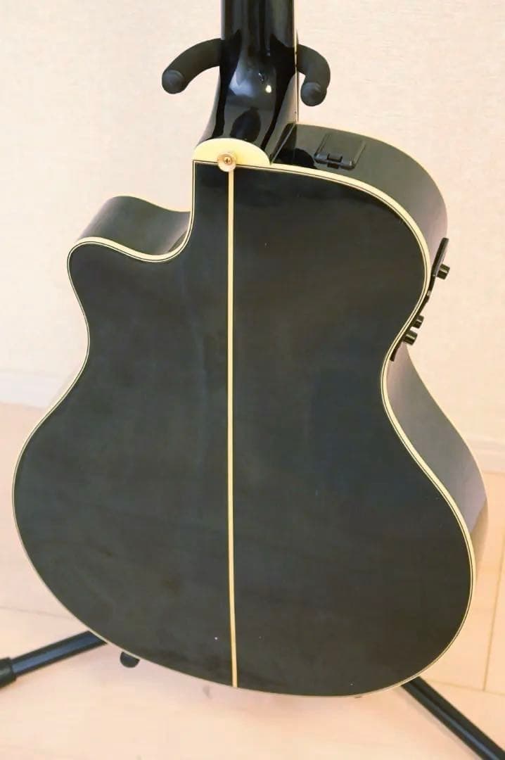 動作品　YAMAHA APX-8CS エレアコ