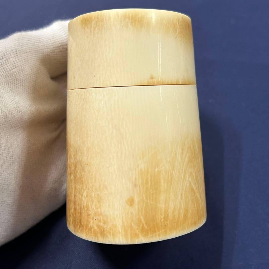 象牙風 ハンコ置き 印鑑置 総重量331.2g 縦約82.4㎜ 横約60-66㎜