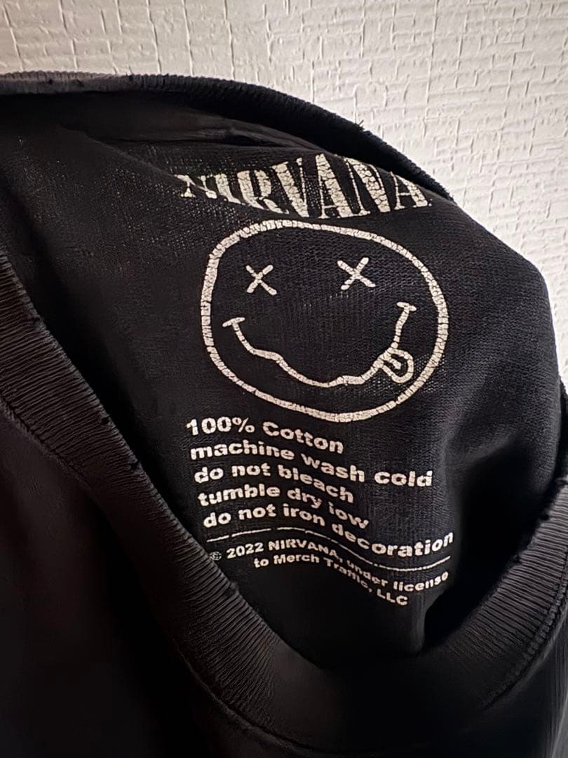 Nirvana ALL APOLOGIES タツノオトシゴ　Tシャツ ブラック