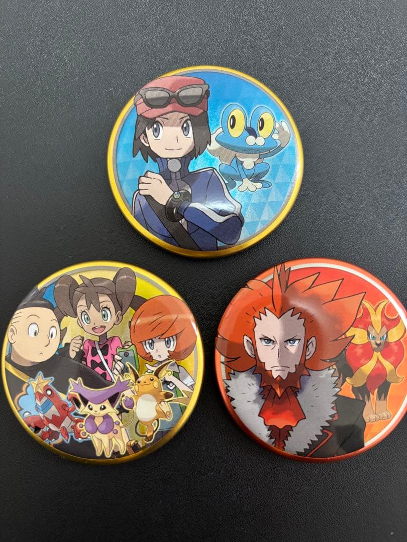 ポケモン 缶バッジ 3個セット　カルム　フラダリ　サナ　ティエルノ　トロバ