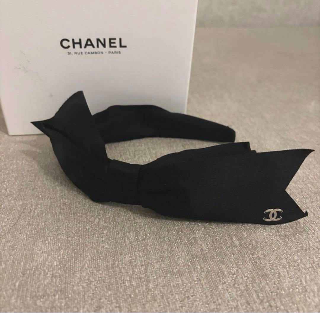 未使用品　CHANELサテン リボン　カチューシャ