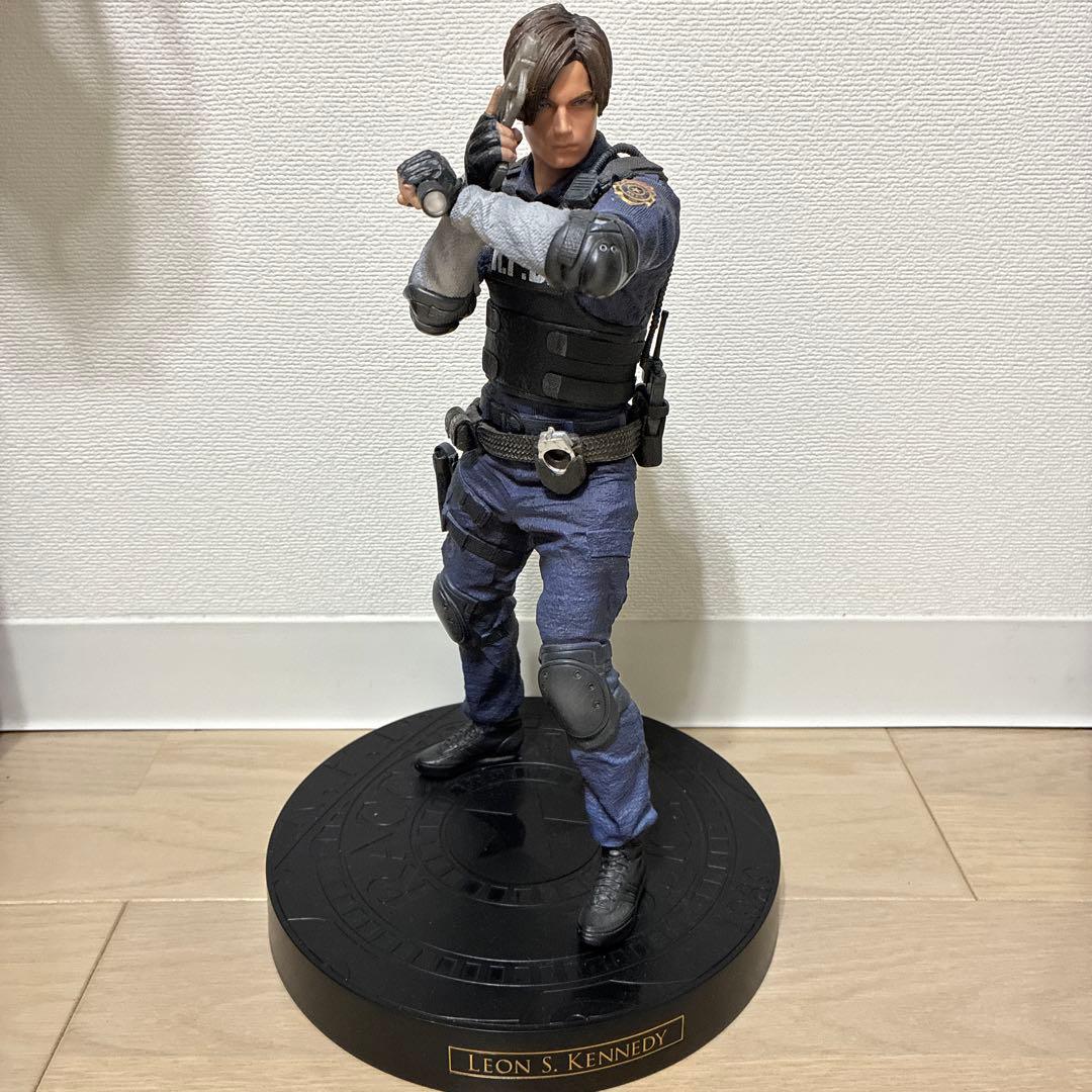 バイオハザードRE2 コレクターズ エディション レオン・S・ケネディ箱無し