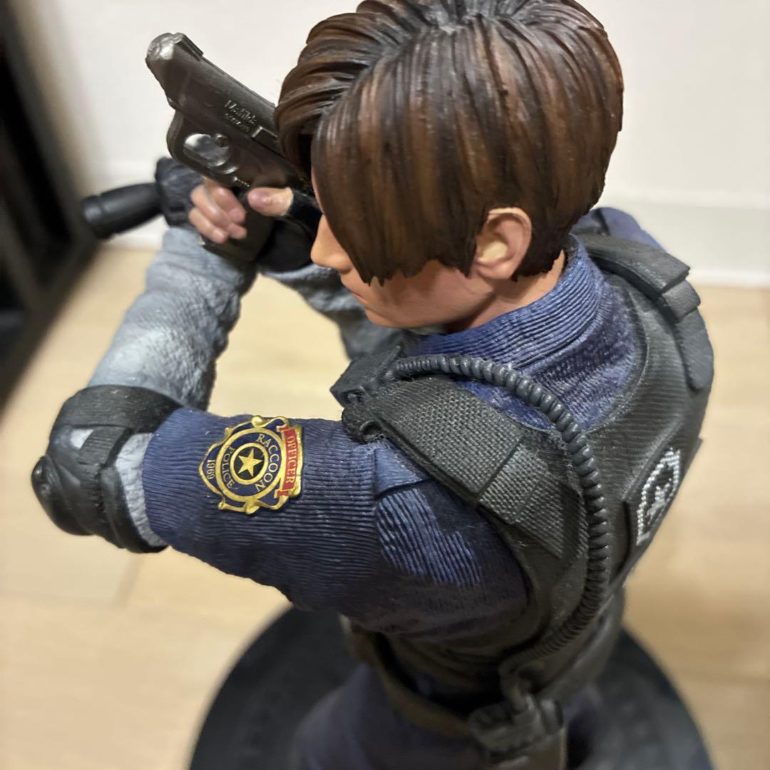 バイオハザードRE2 コレクターズ エディション レオン・S・ケネディ箱無し