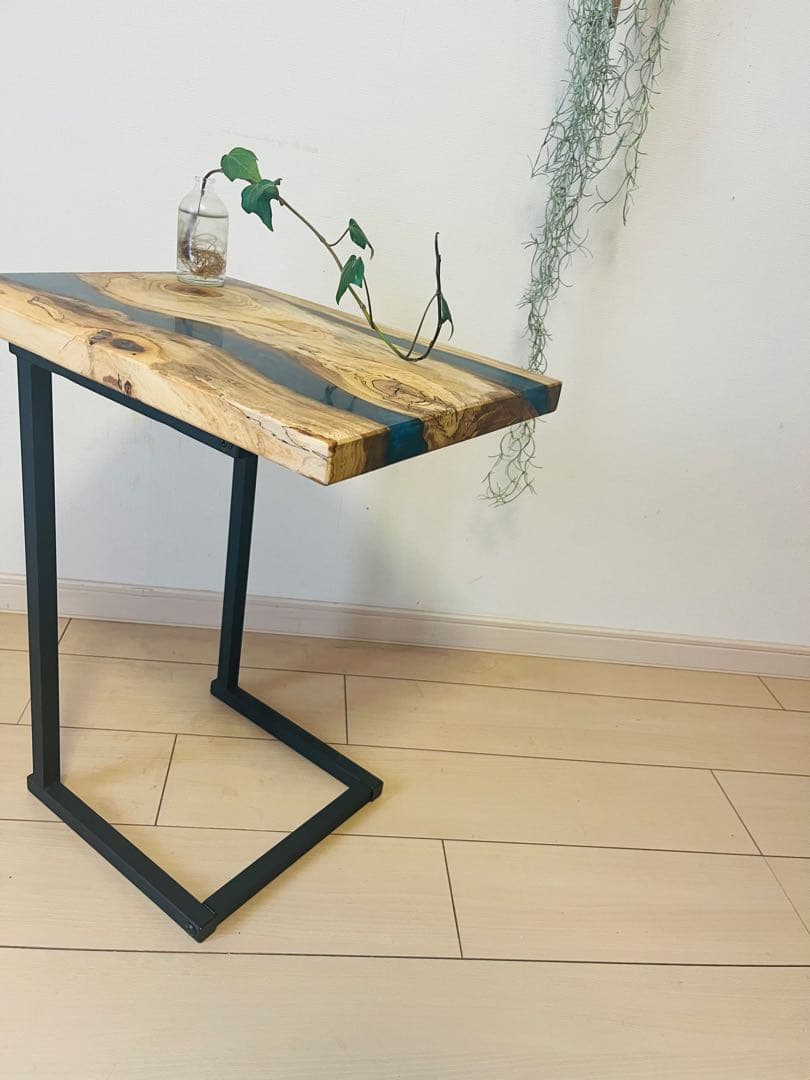 レジンテーブル　ソファテーブル　サイドテーブル