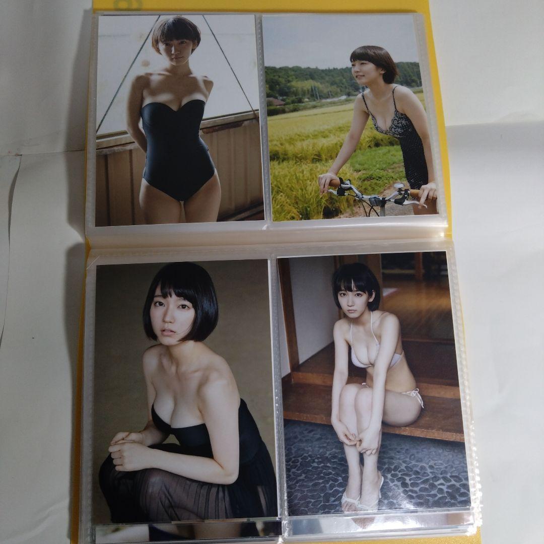 水着姿のフルカラー写真集