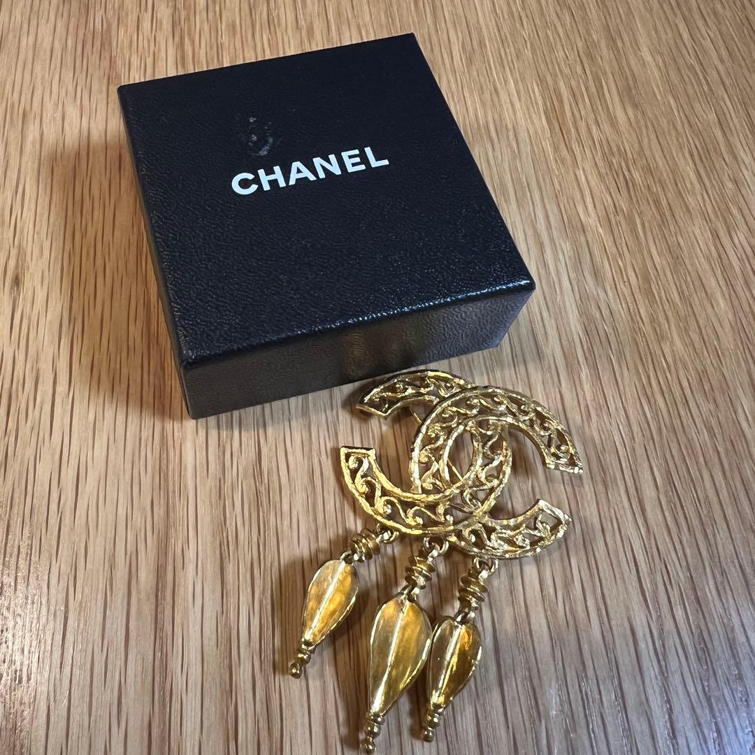 CHANEL ゴールドブローチ ココマーク ヴィンテージ 95 A