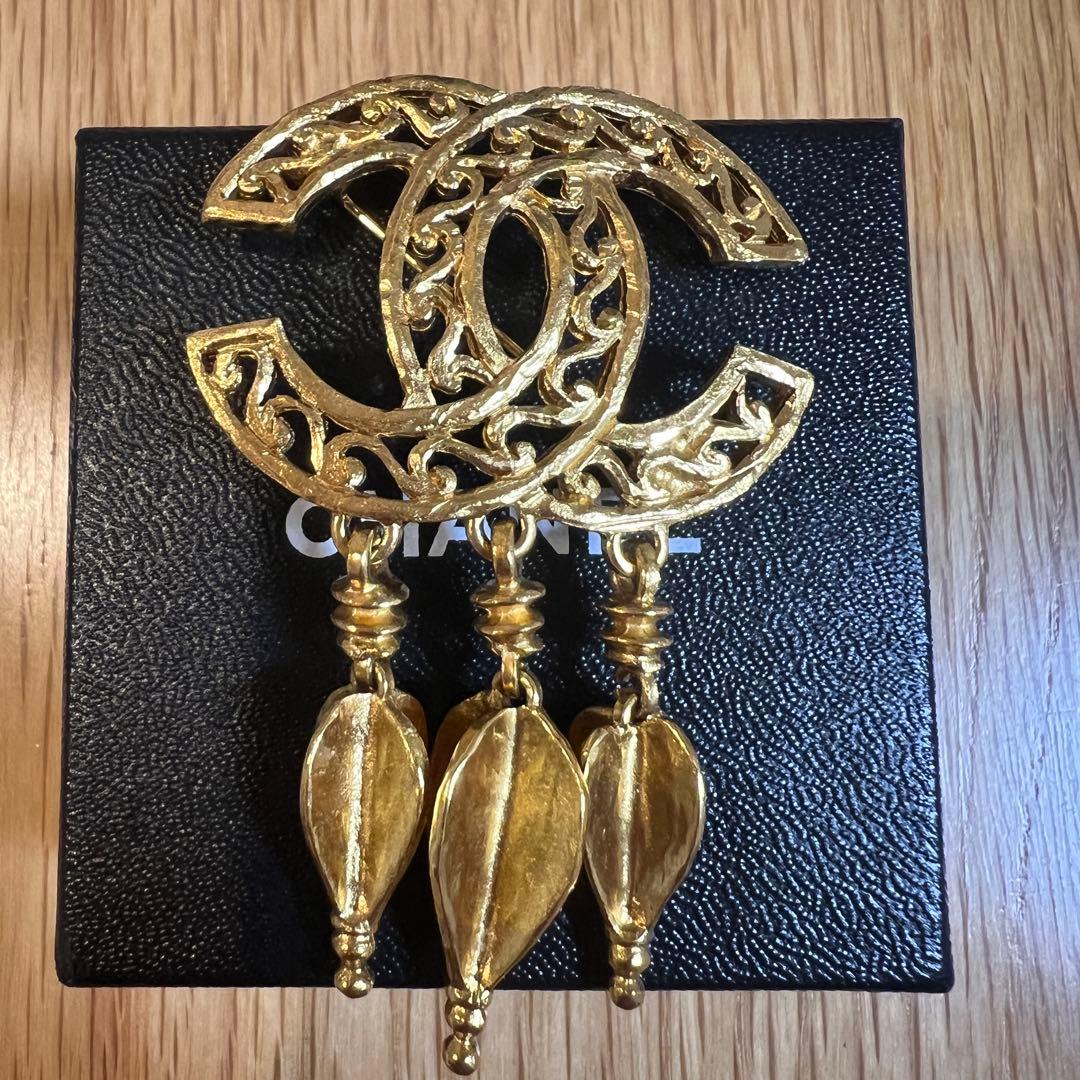CHANEL ゴールドブローチ ココマーク ヴィンテージ 95 A