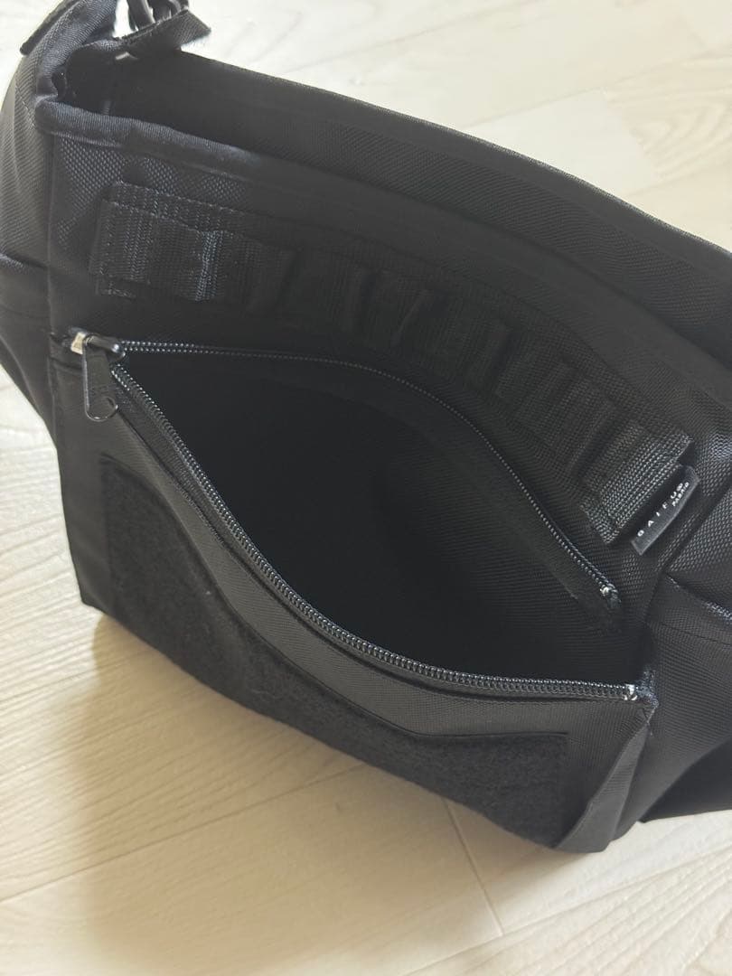 ショルダーバッグ:ソト歩きの相棒 BUDDYBAG/1050works