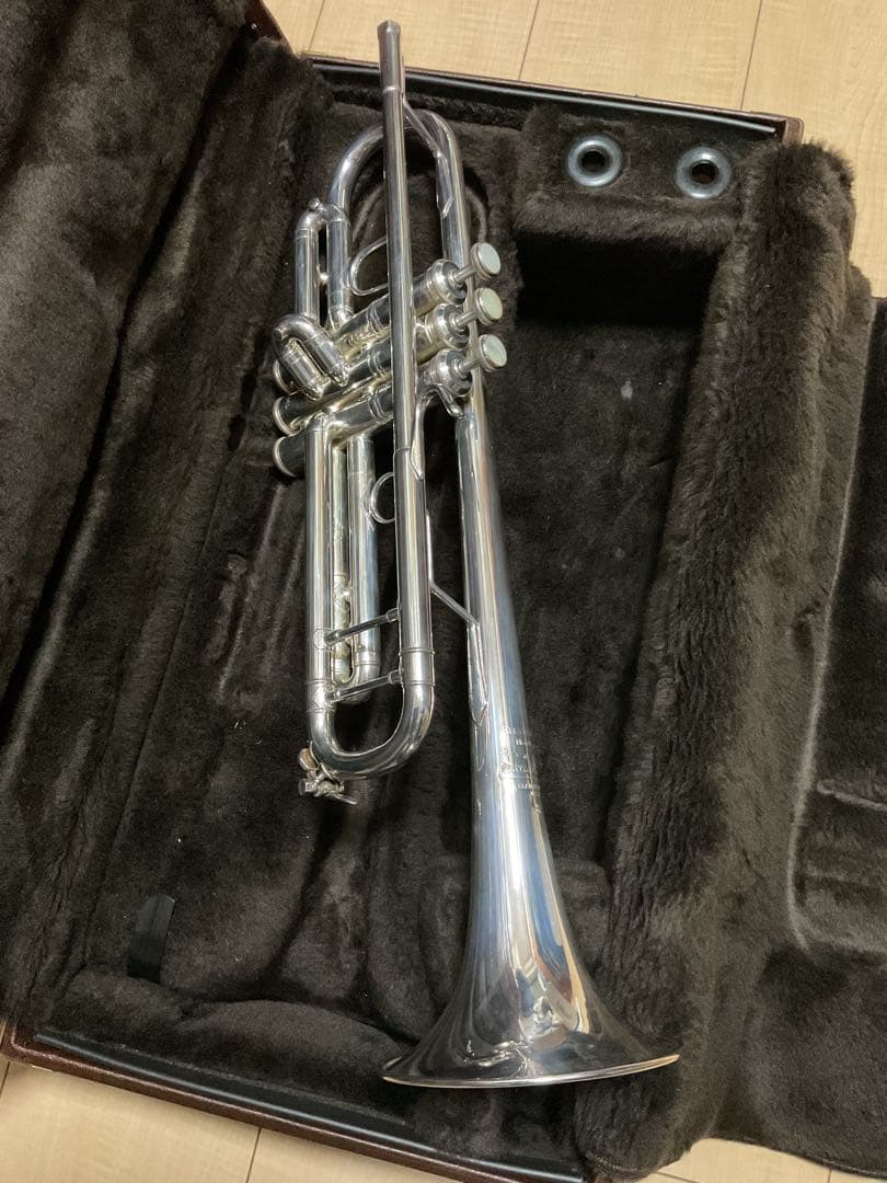 レア！43ベル　Bach バックStradivarius トランペット　美品
