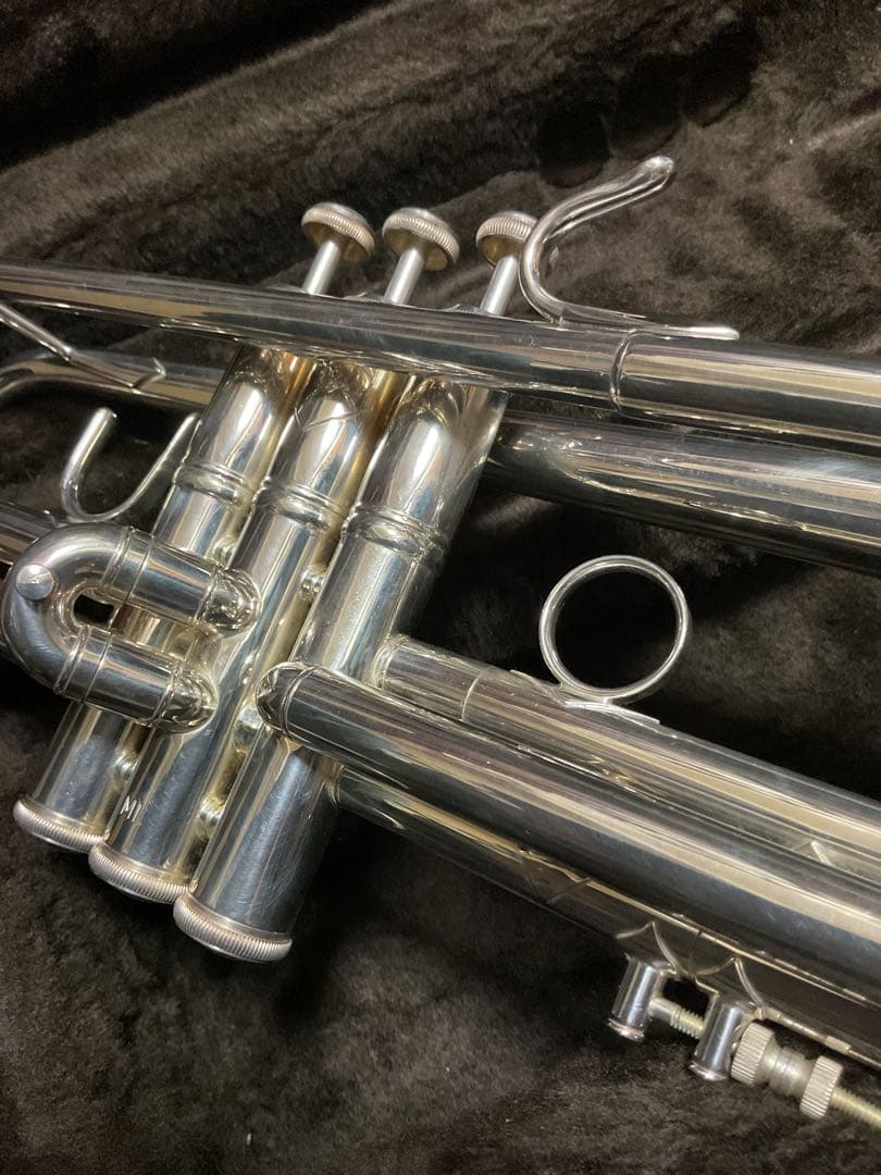 レア！43ベル　Bach バックStradivarius トランペット　美品