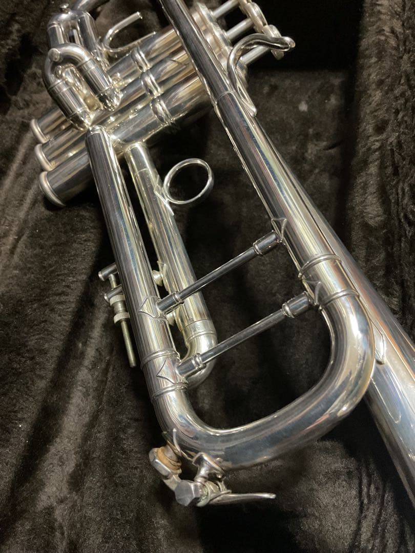 レア！43ベル　Bach バックStradivarius トランペット　美品