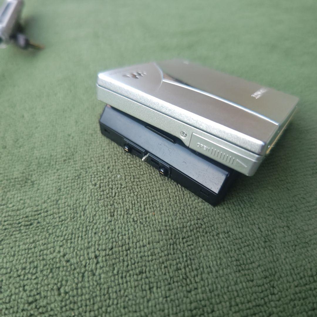 SONY MDウォークマン MZ-E720本体、液晶リモコン付き 乾電池用充電器