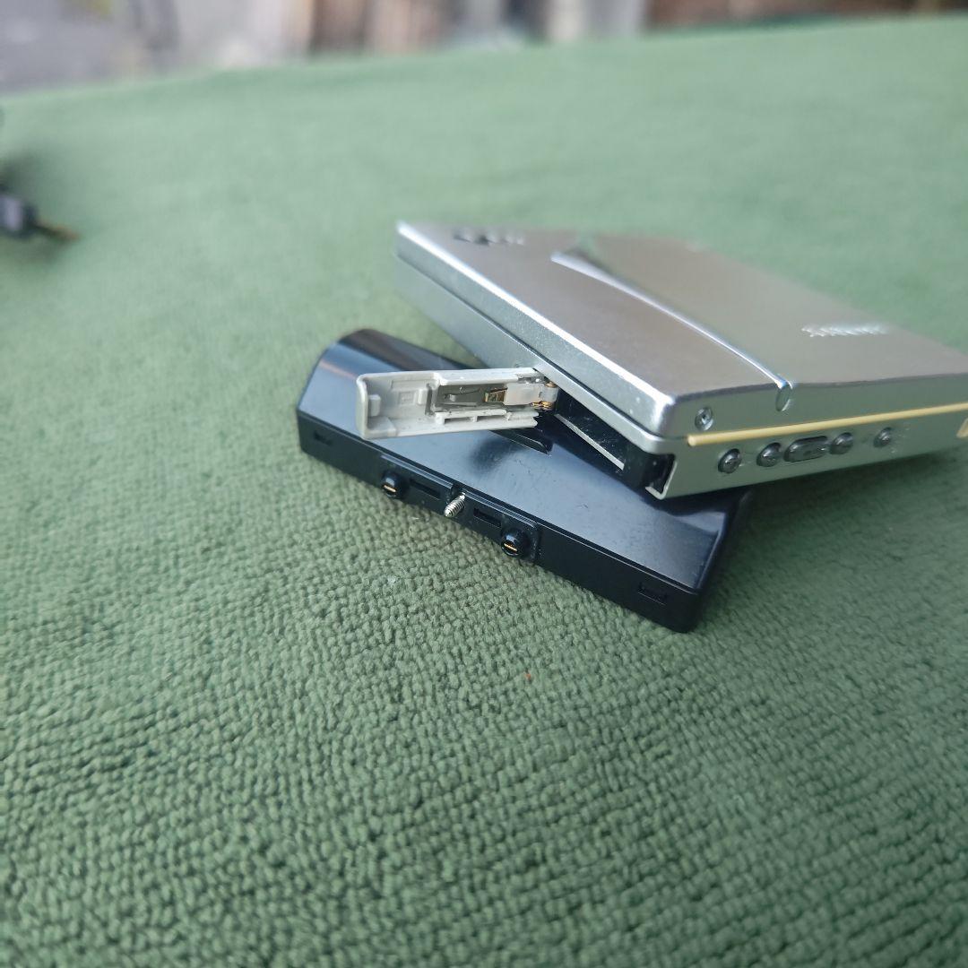 SONY MDウォークマン MZ-E720本体、液晶リモコン付き 乾電池用充電器