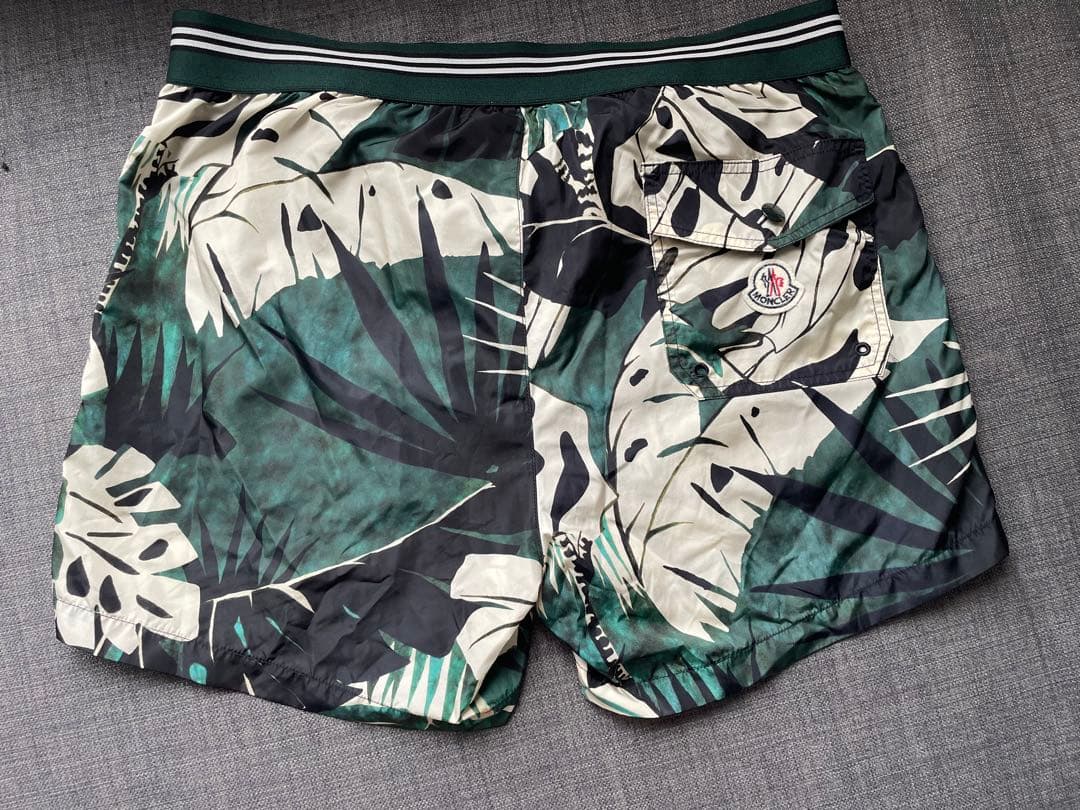 【美品】MONCLER モンクレール 正規品 スウィムショーツ ボタニカル柄　S
