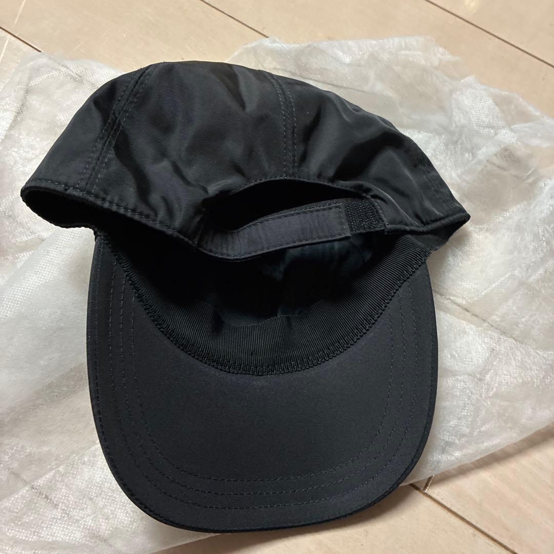 壱チロ　未使用　PRADA 黒 ベースボールキャップ