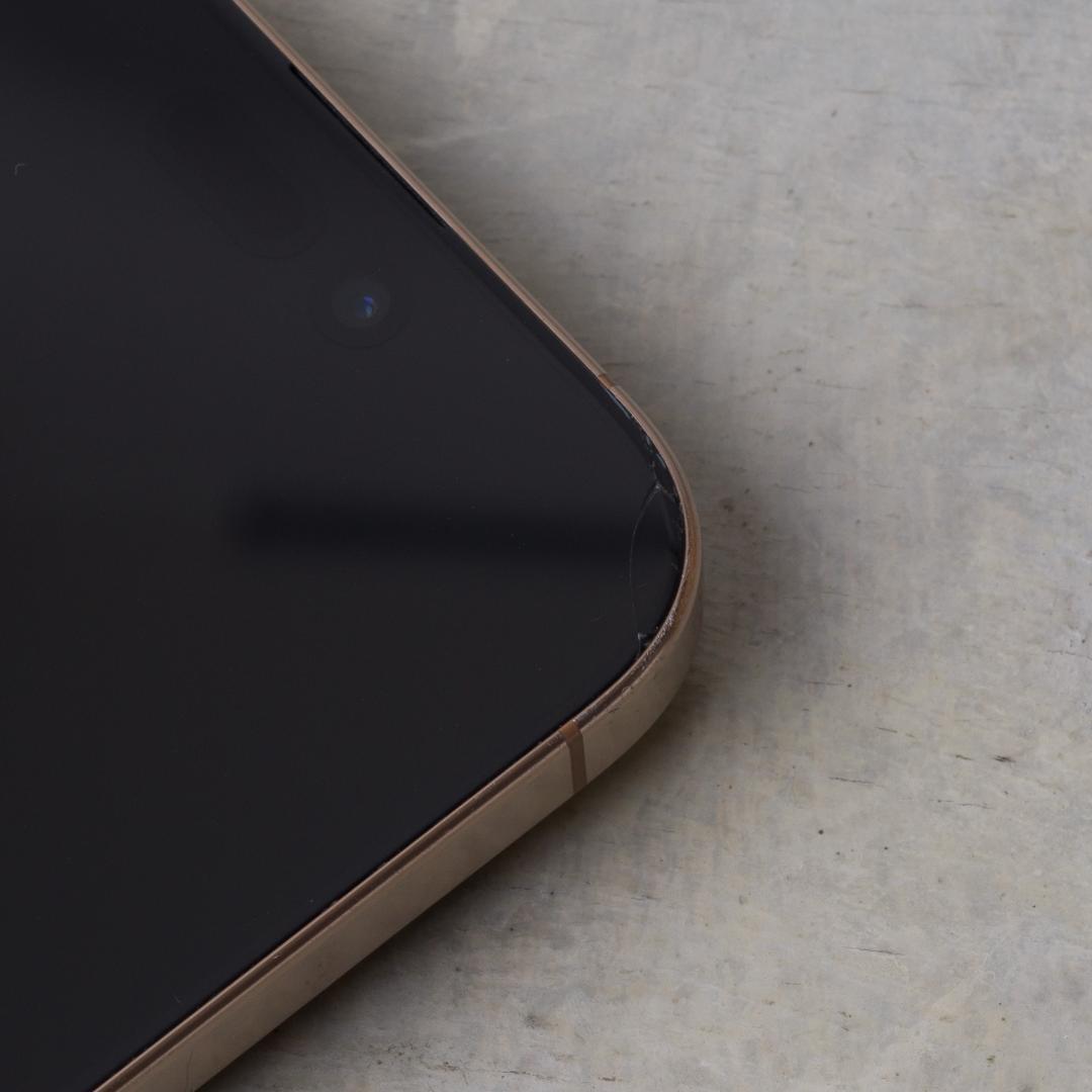 iPhone 16 Pro 256GB デザートチタニウム