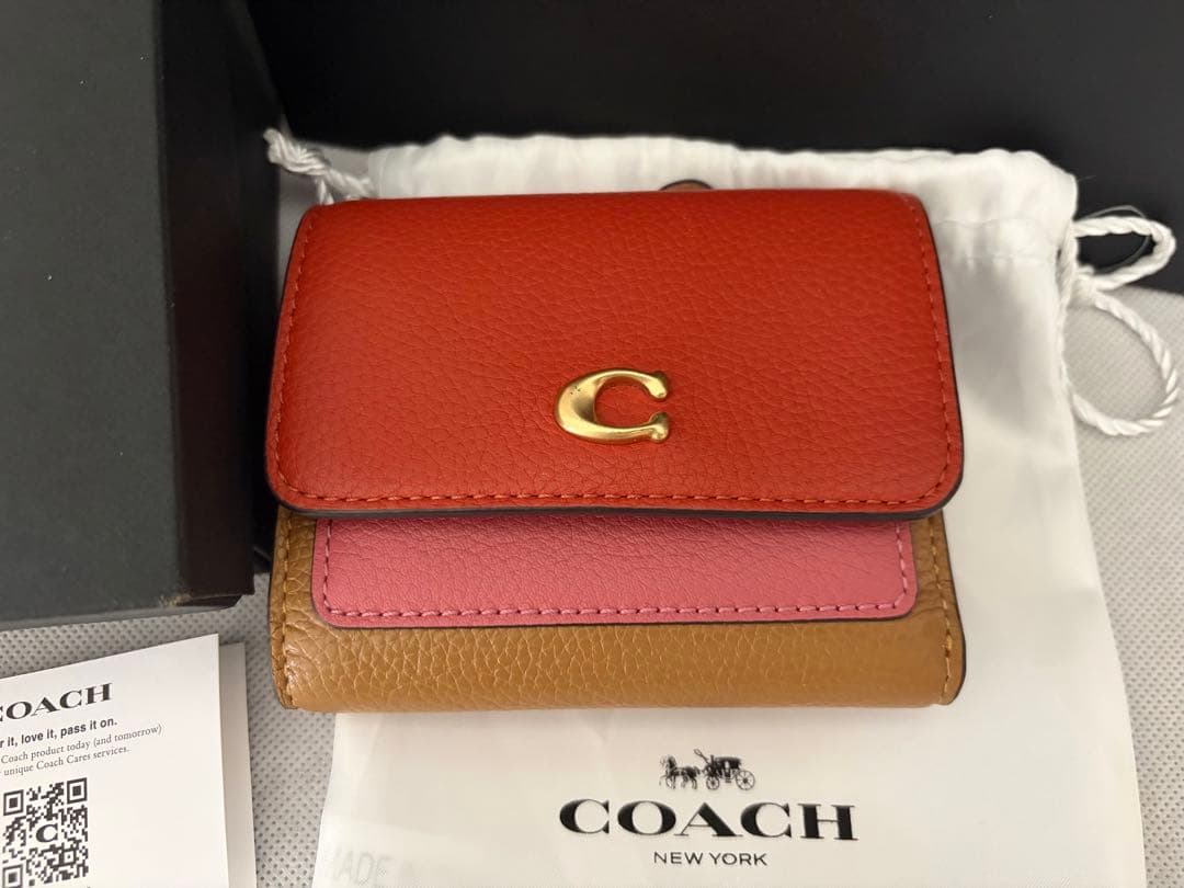【COACH】ミラ スモール フラップ ウォレット・カラーブロック