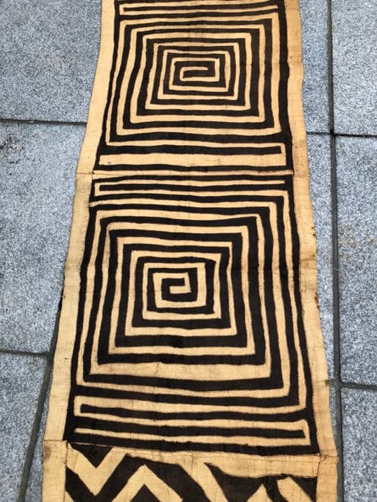 アフリカ  クバ族ラフィア布値引きです
