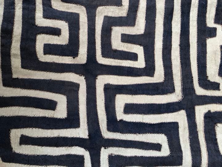 アフリカ  クバ族ラフィア布値引きです