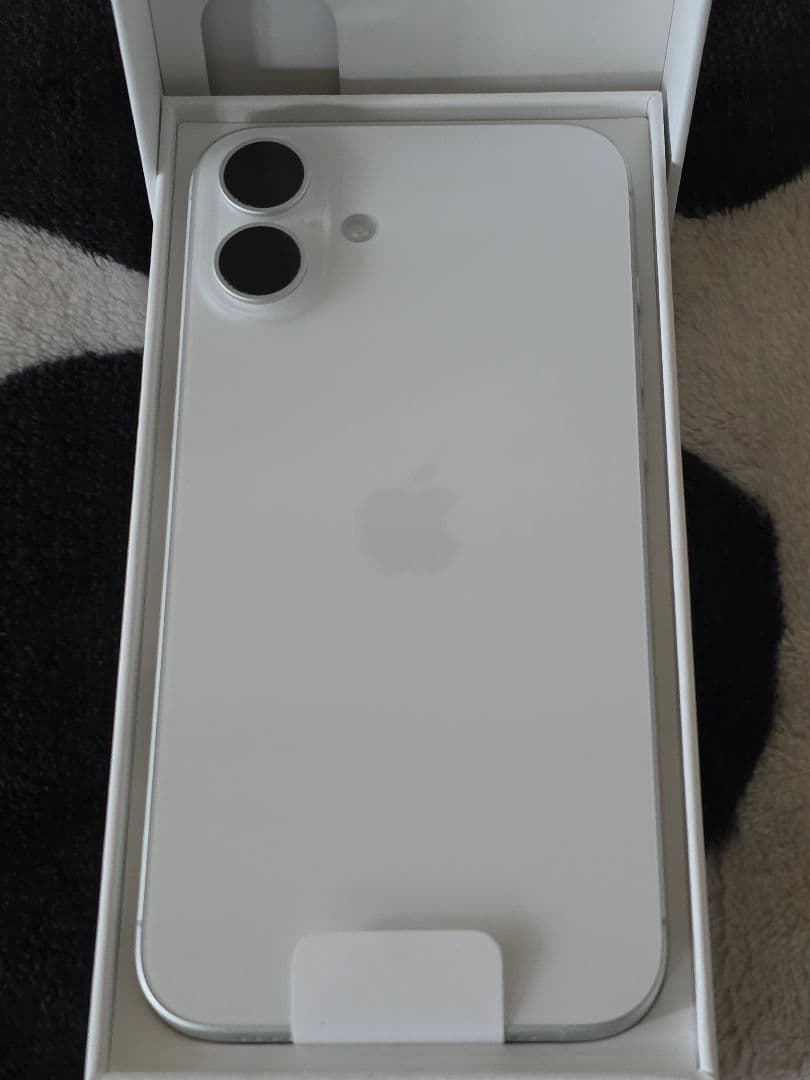 iPhone16 plus 256GB　ホワイト　未使用