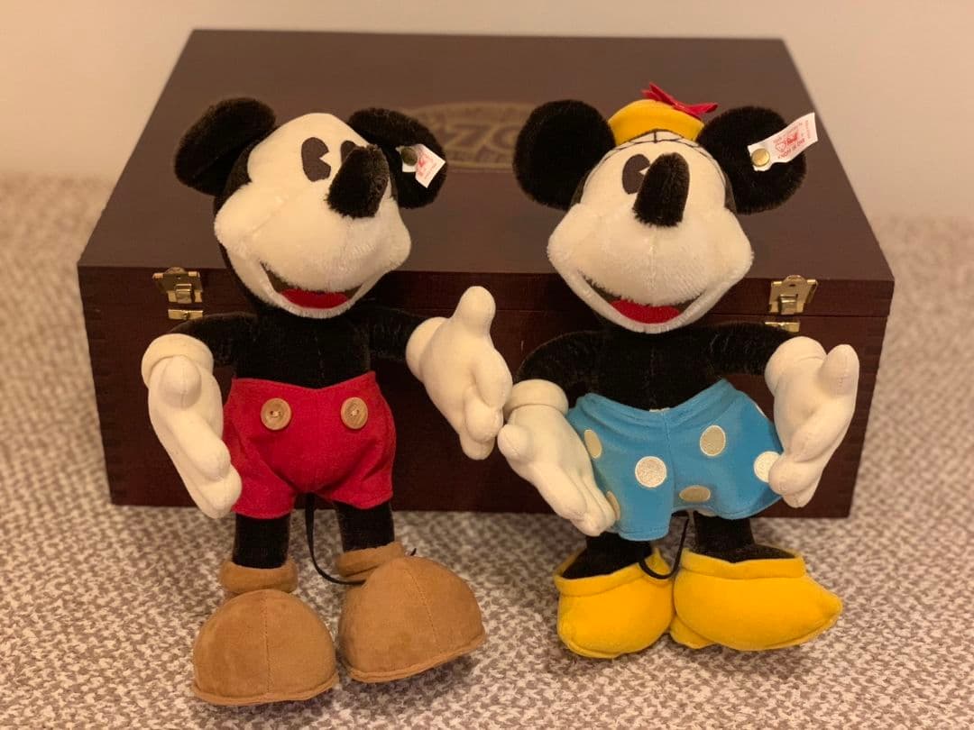 日本限定品3000体です ミッキーマウス ぬいぐるみ セット 2体 証明書付き