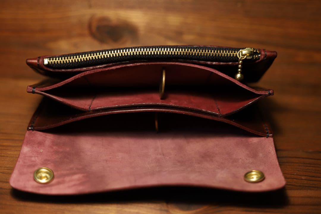 S*E様 COMIPEL社　ホースバット　トラッカーウォレット　数量限定‼️