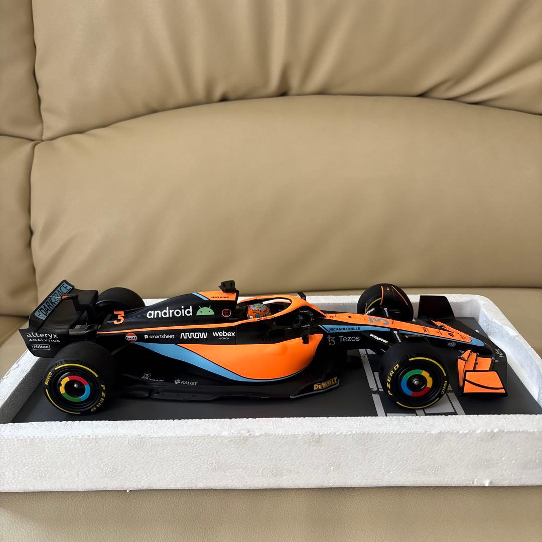 1/18 ミニチャンプス マクラーレンMCL36 D.リカルド