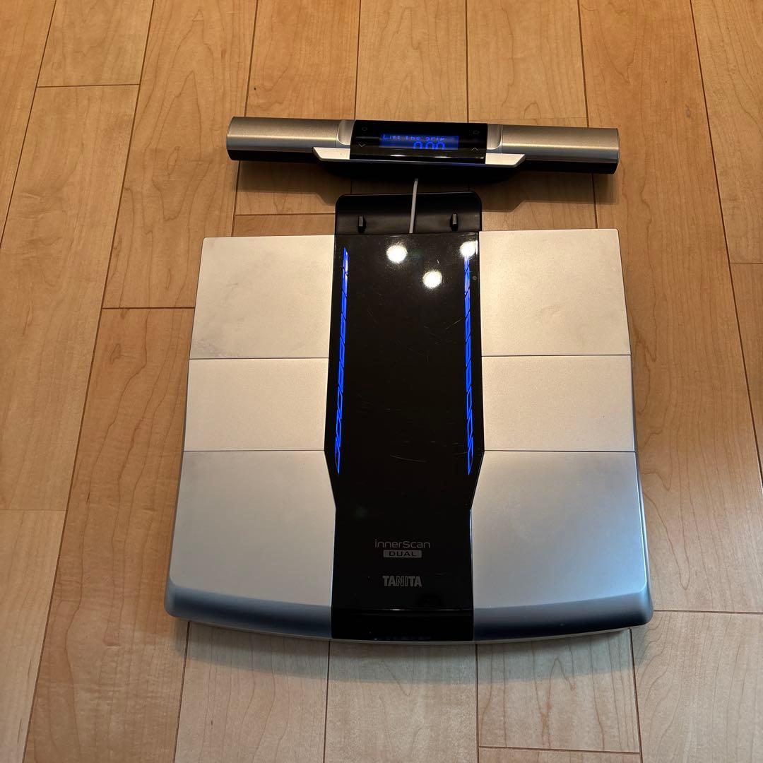 タニタ　RD-801 体重計　インナースキャン　デュアル 体組成計　2020年製