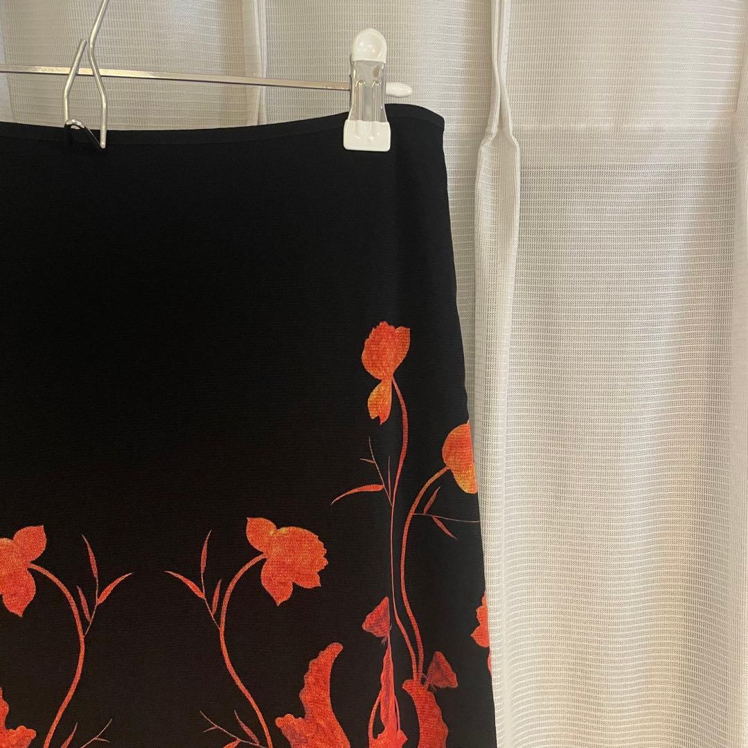 VIVIENNE TAM パワーネット膝丈スカート 黒/オレンジ 花柄 S