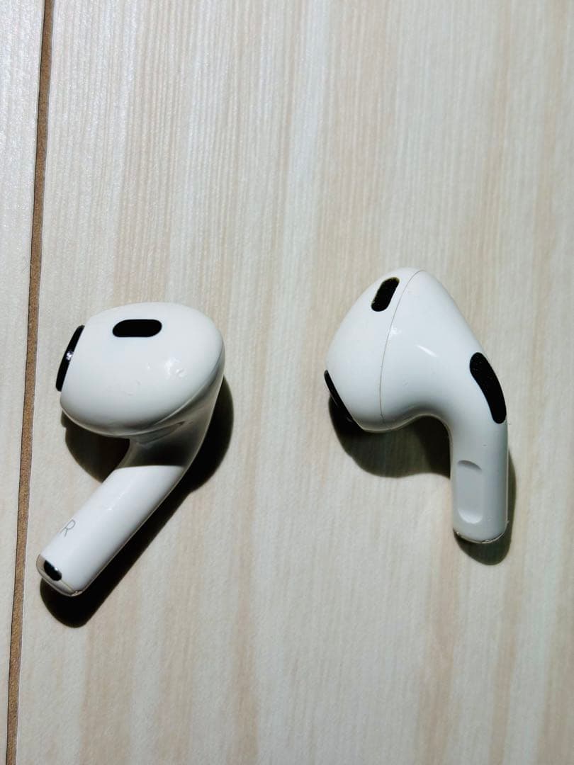 airpods pro 第2世代【Lightning】