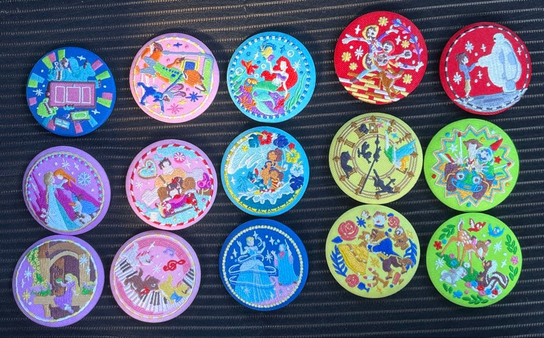 Disney Characters 刺繍缶バッジ2 コンプリート15個