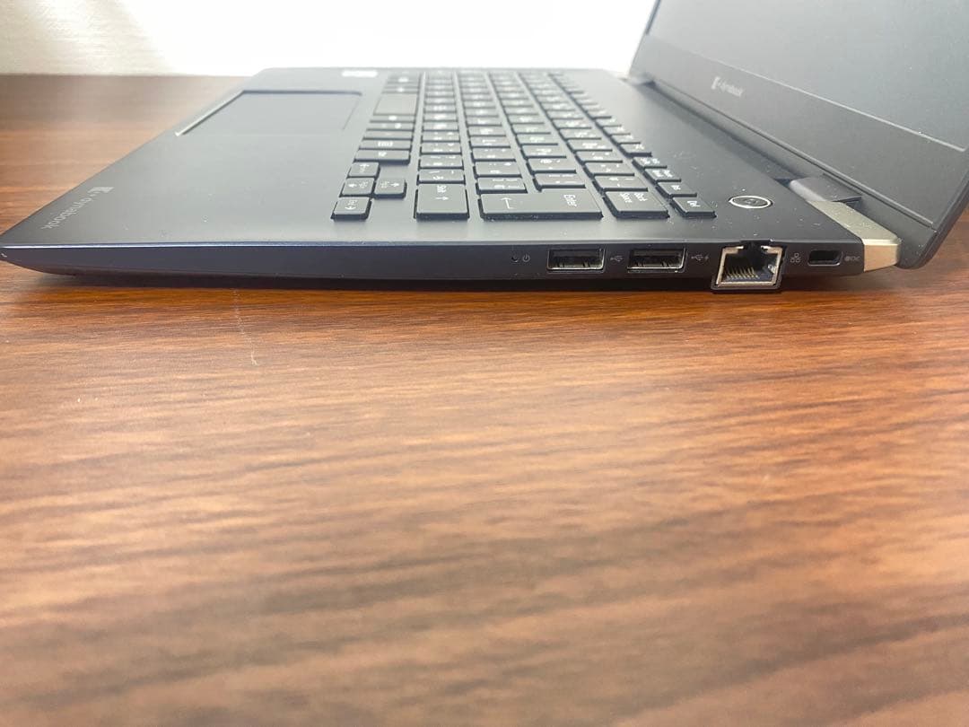 東芝 dynabook G83 ノートパソコン 10世代i5 フルHD