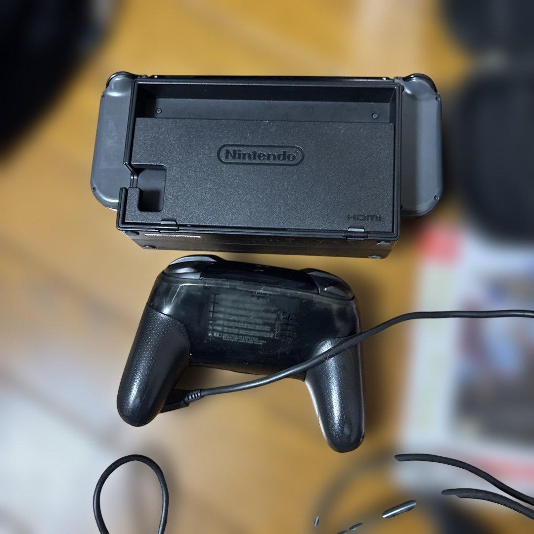 Nintendo Switch 本体 + コントローラー + ゲームソフト2本