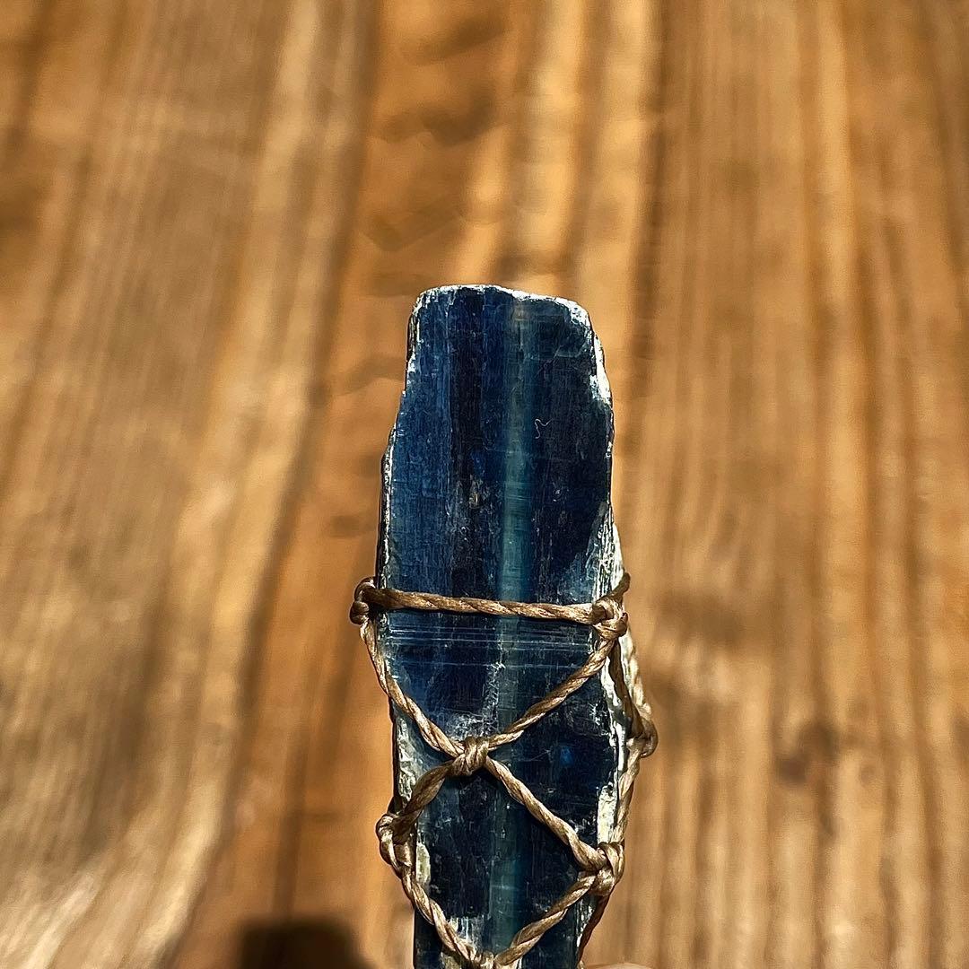 カイヤナイト ネパール産 ＊ マクラメペンダント なネックレス ⑤