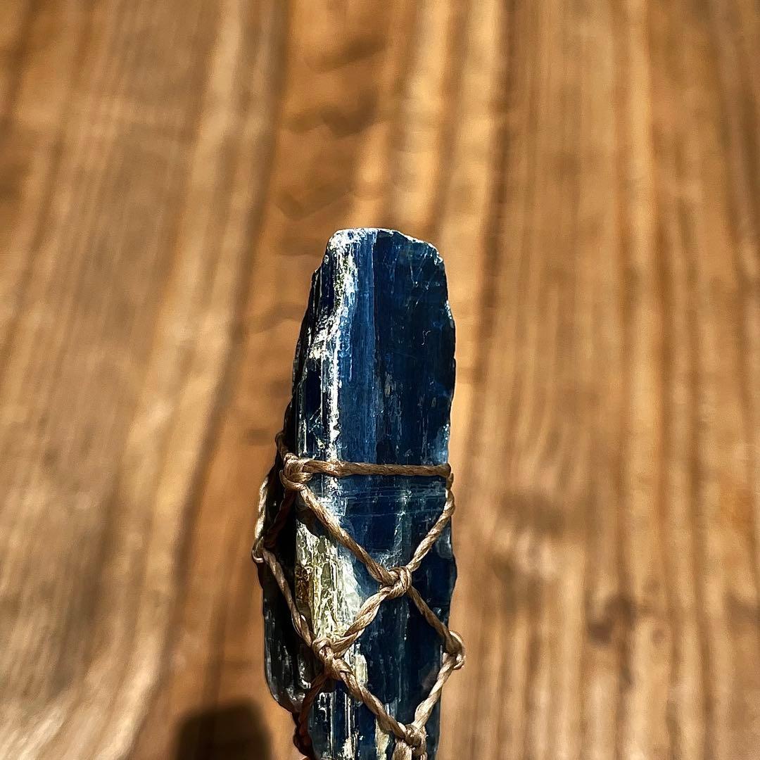 カイヤナイト ネパール産 ＊ マクラメペンダント なネックレス ⑤