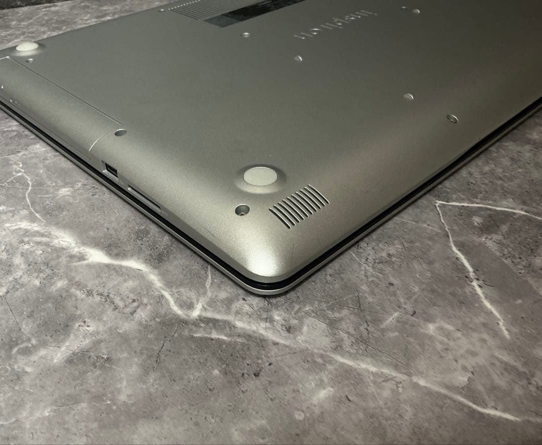 美品 DELL inspiron 17 インチ corei7 第10世代