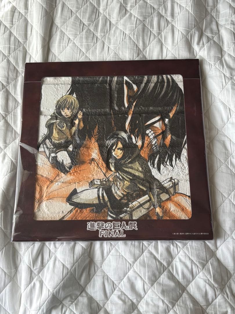 進撃の巨人　イラスト壁　ニチハ株式会社