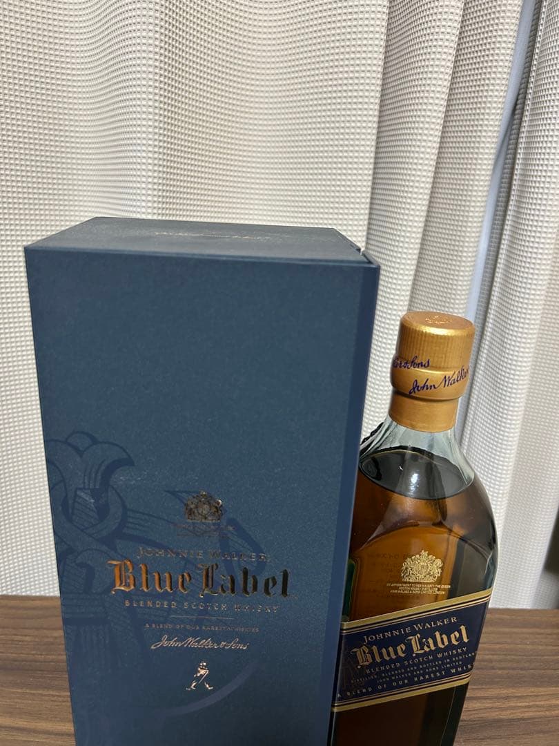 ジョニー・ウォーカー ブルーラベル 750ml ギフトボックス付き