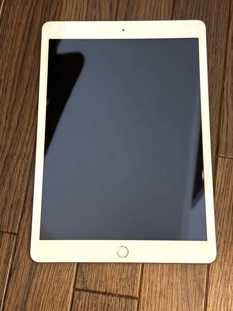 iPad (第8世代) Wi-Fi ＋cellular32GB シルバー